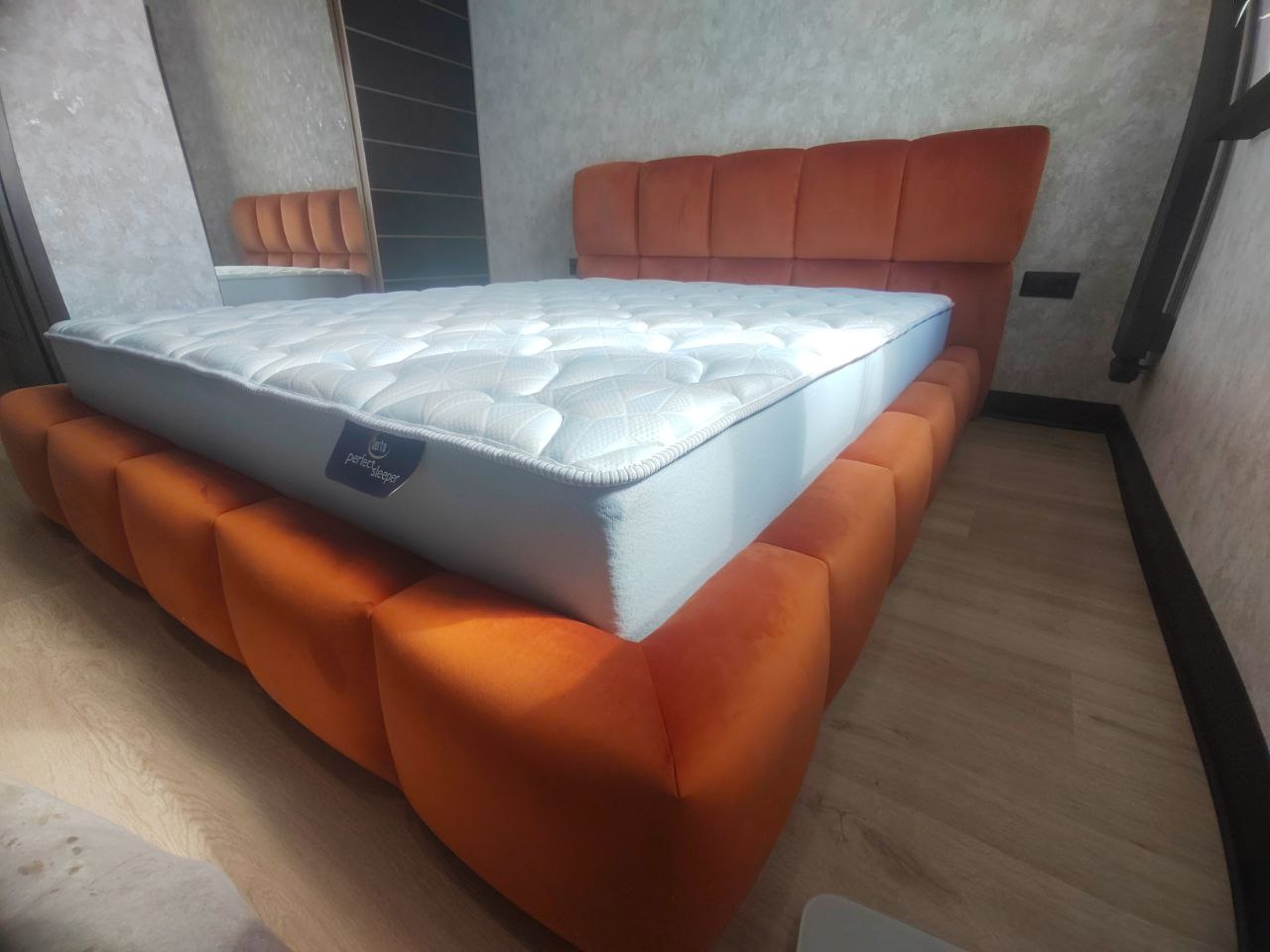 Кровать пухляш оранжевый